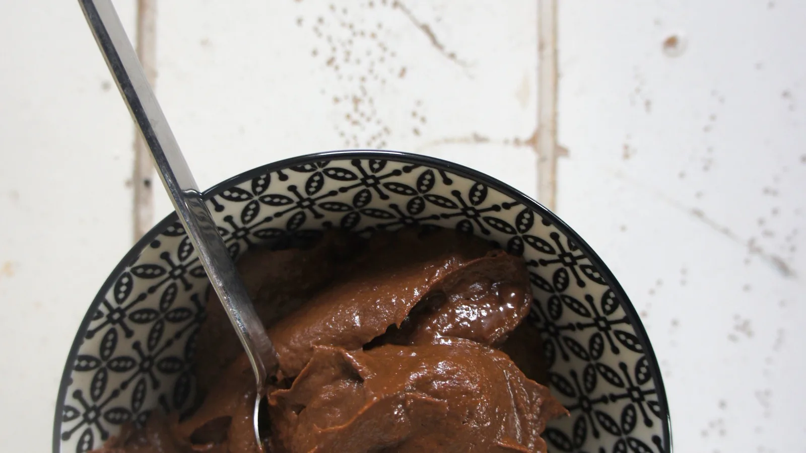 Chocolat noir, à accorder avec un vin doux naturel